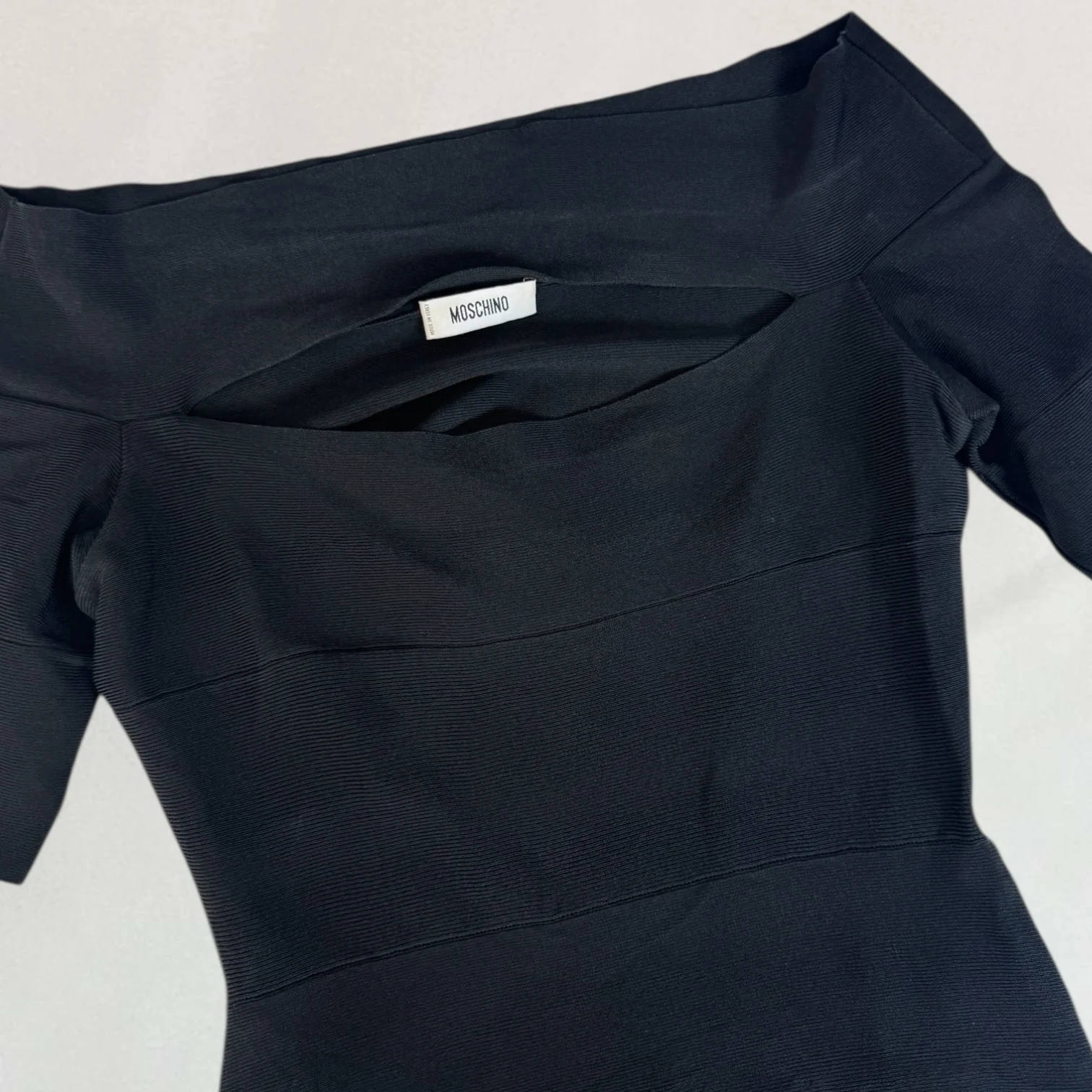 Moschino keyhole T-shirt - Image 5