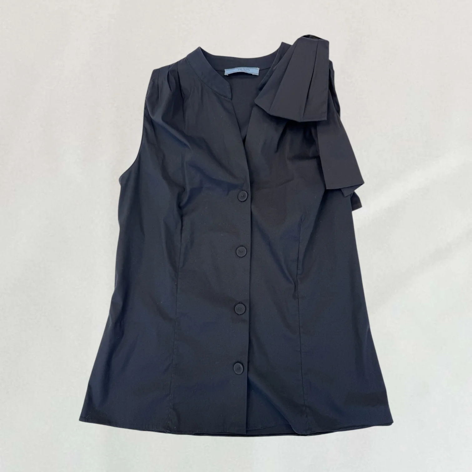 Prada bow vest - Image 2