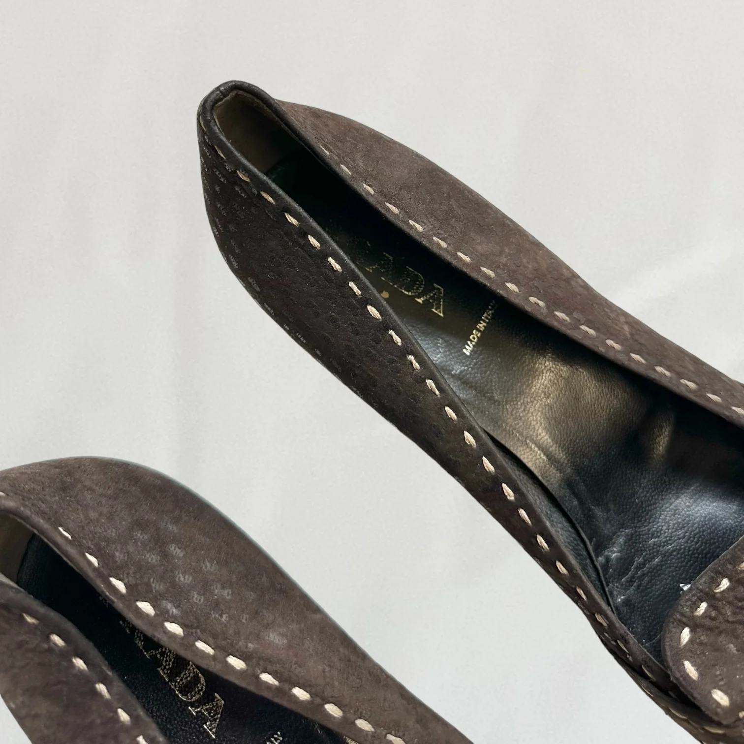Prada contrast stitch kitten heels - Image 4